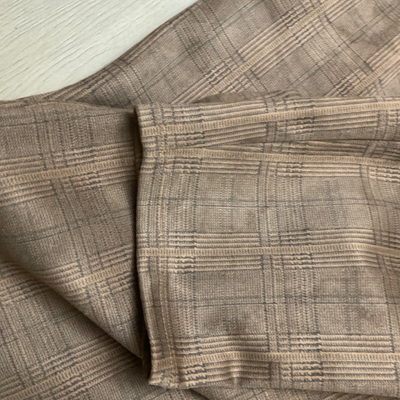 Pants - Picture 3 of 4